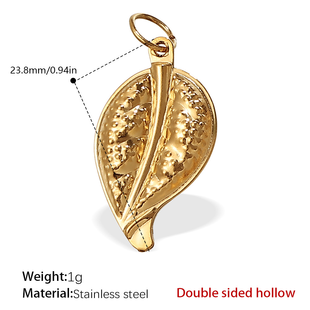 7:P223G double-sided hollow gold pendant