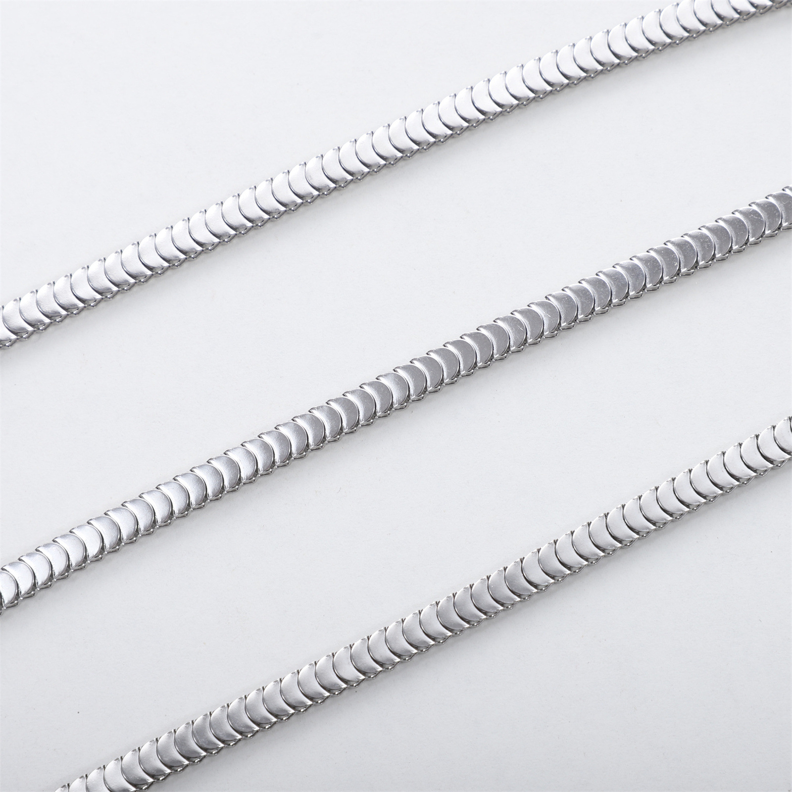 Fish scales 5.0mm wide