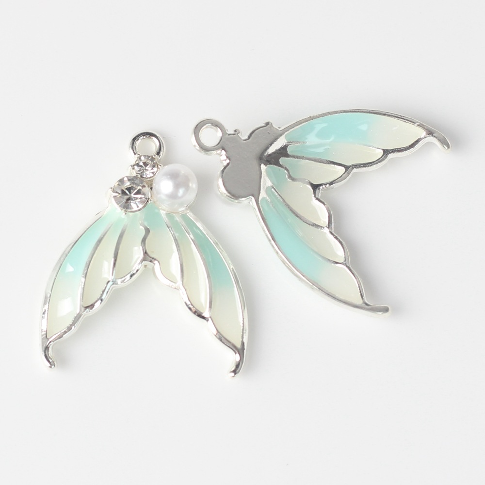 Silver background green