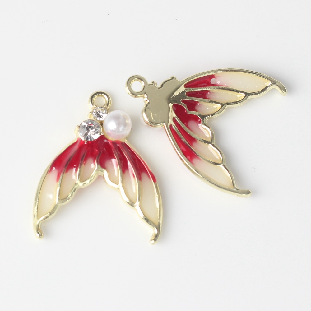 6:Gold background red