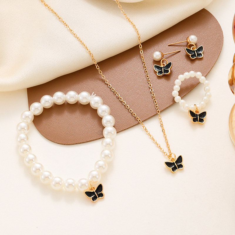 5:CK0293 black butterfly 4 piece set