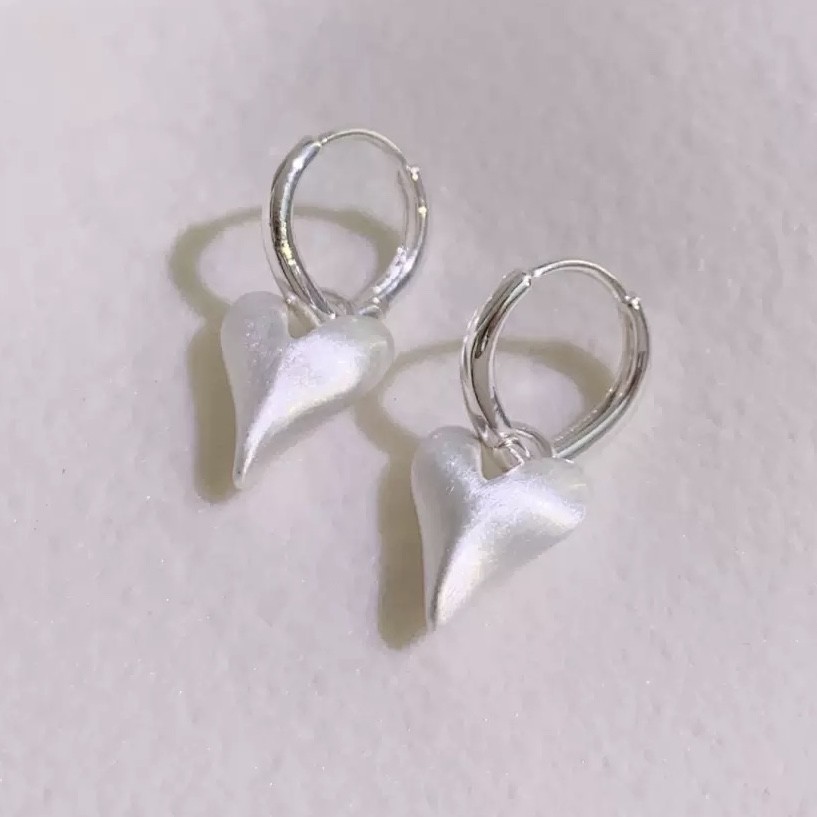 2:Silver brushed matte love earrings