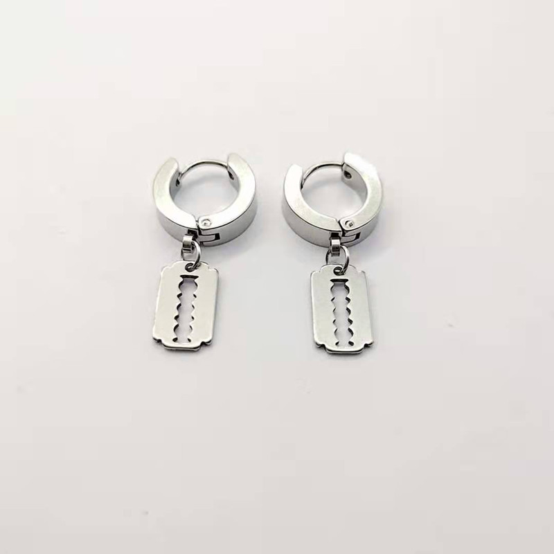 4:Earring blade original color