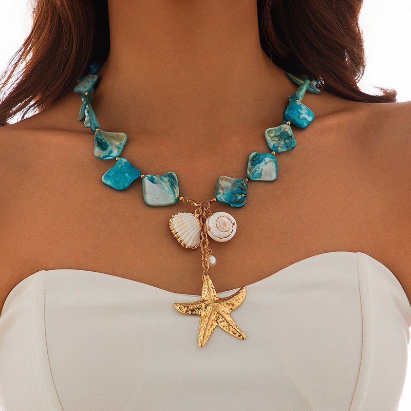 3:Necklace Blue 6495