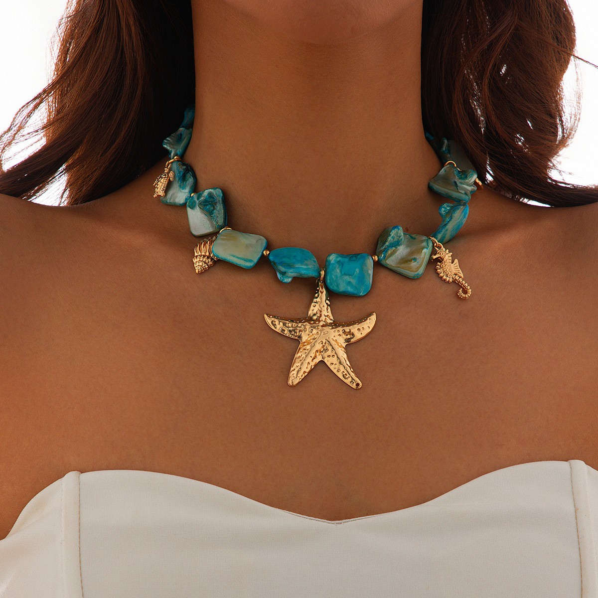 8:necklace blue 6675