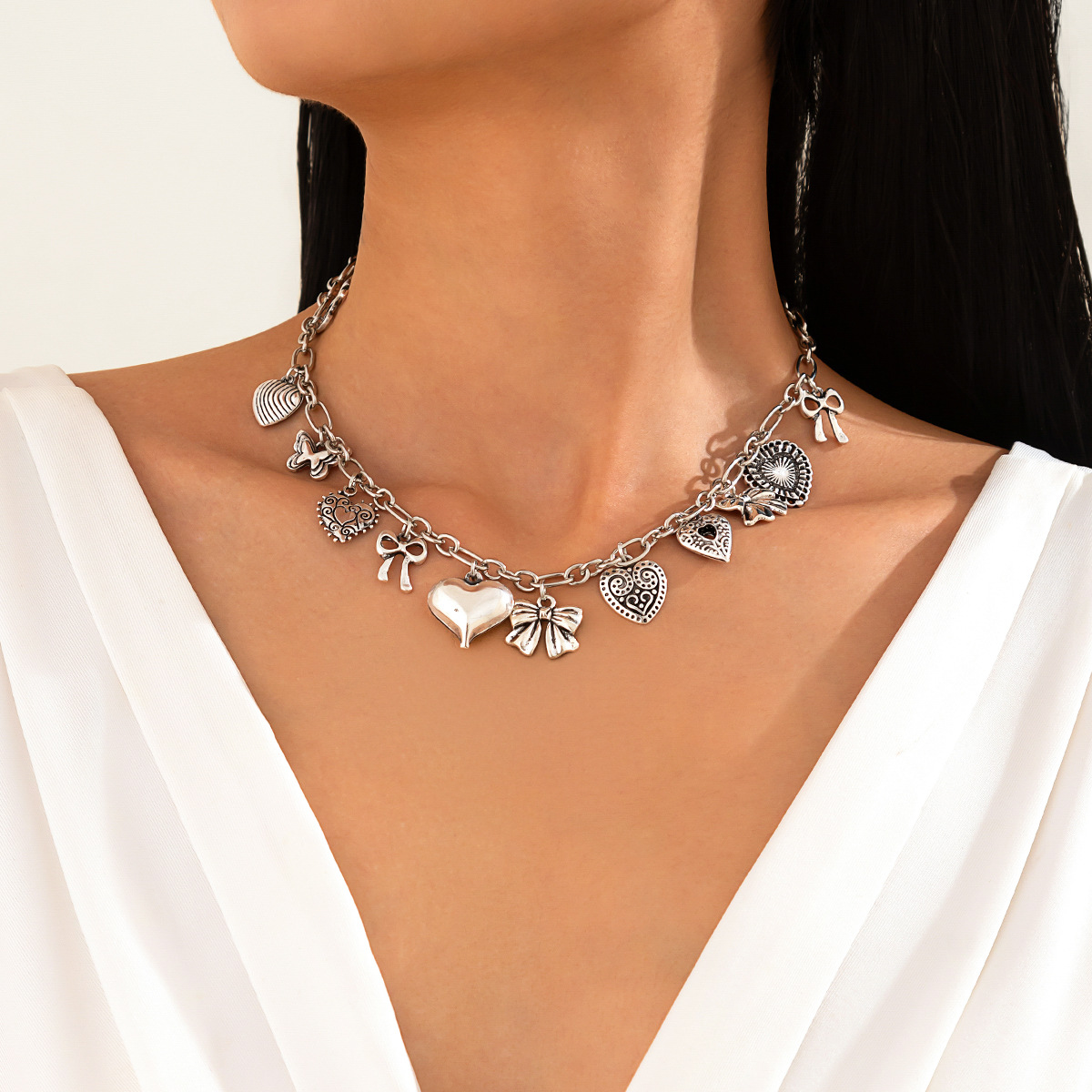 2:White k necklace 7036