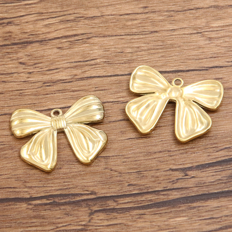 8:967 gold 20*25mm 3.3g