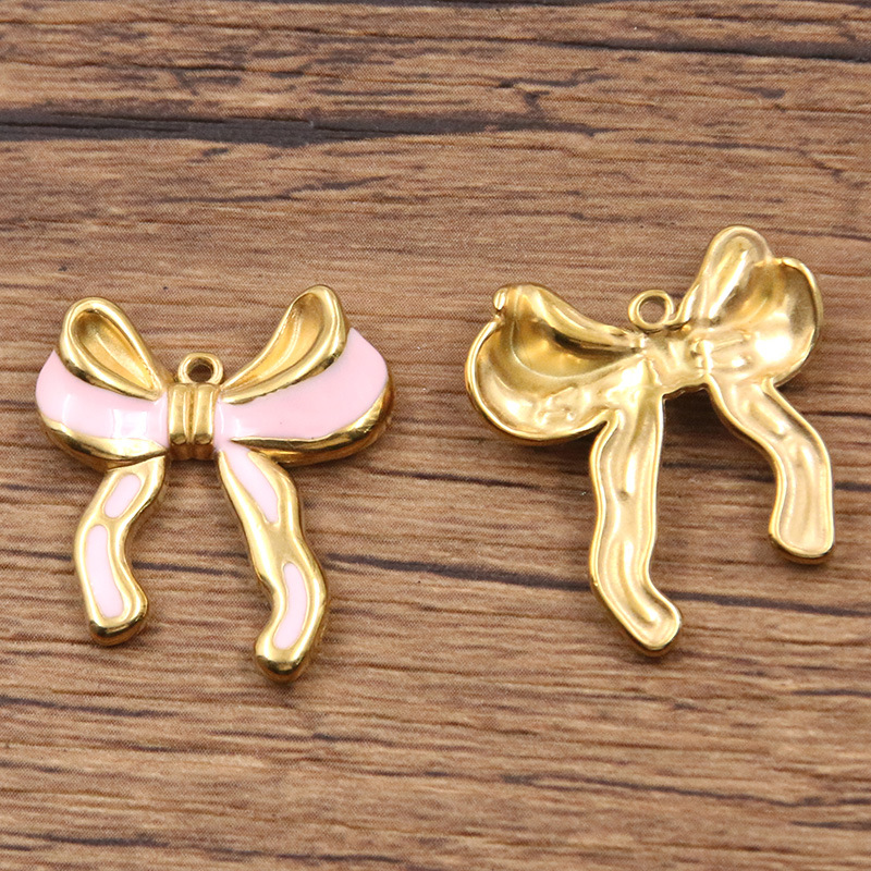 1:No. 1 pink bow 22x25mm 3.6g