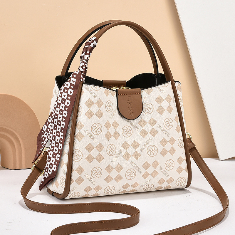 Square material-beige