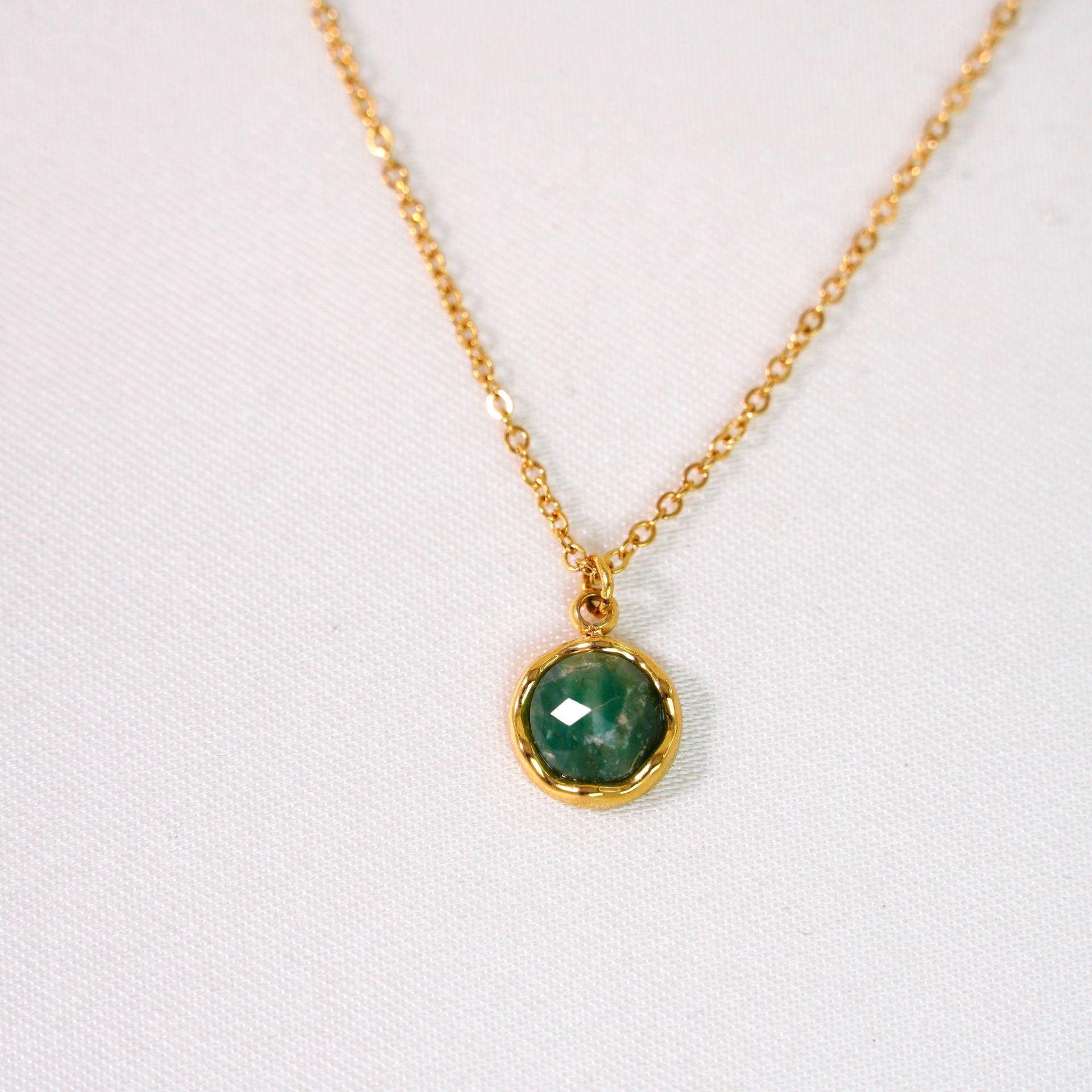 10:Faceted african jade