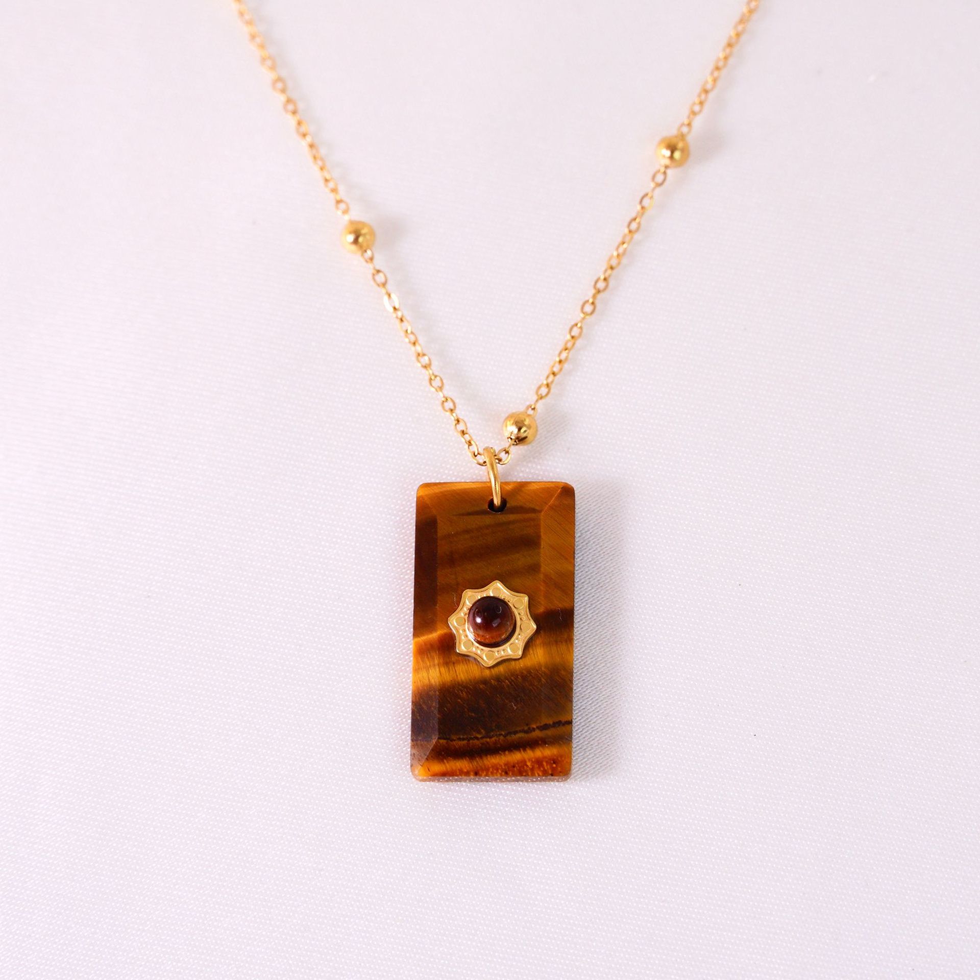 1:Square necklace