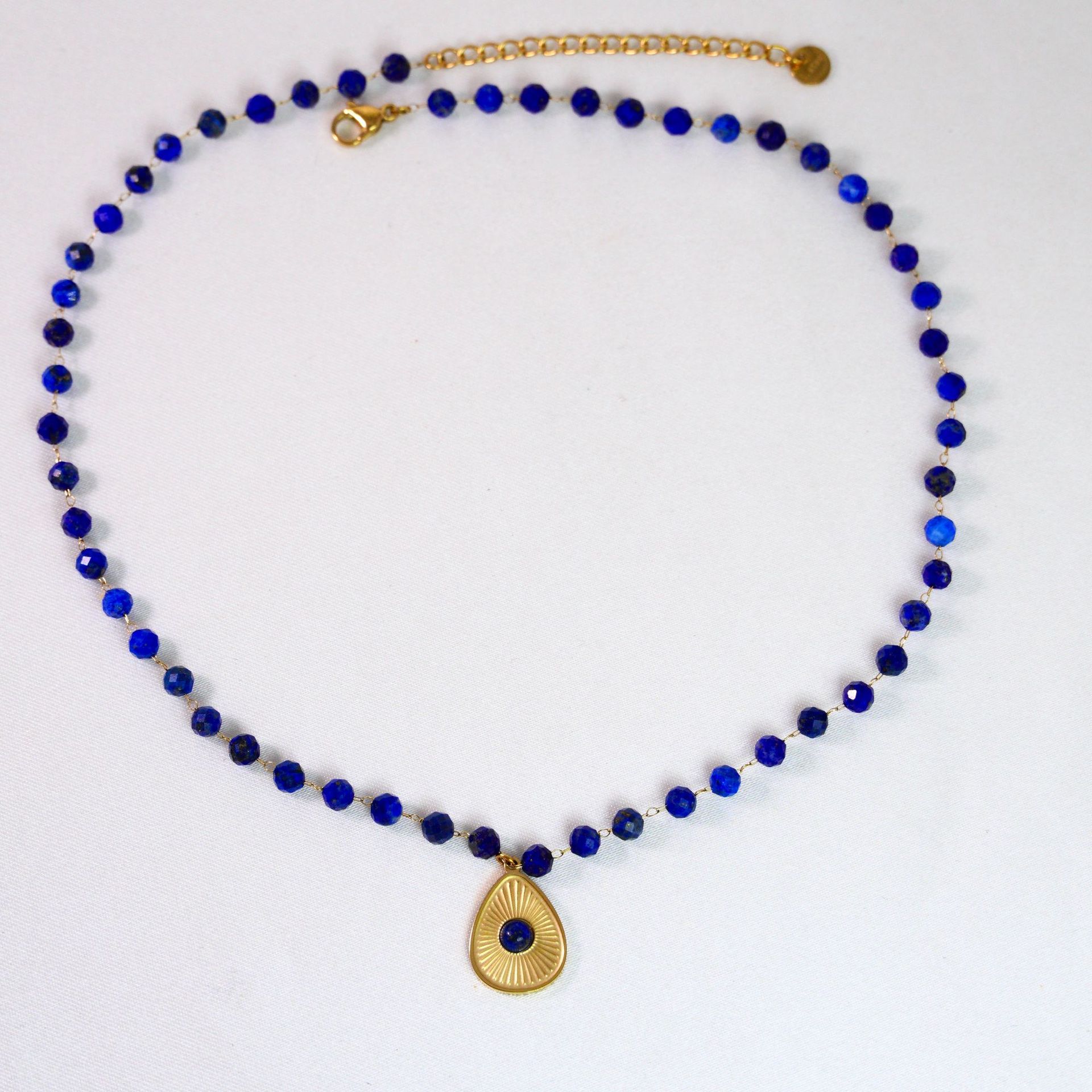 Lapis lazuli (with pendant)