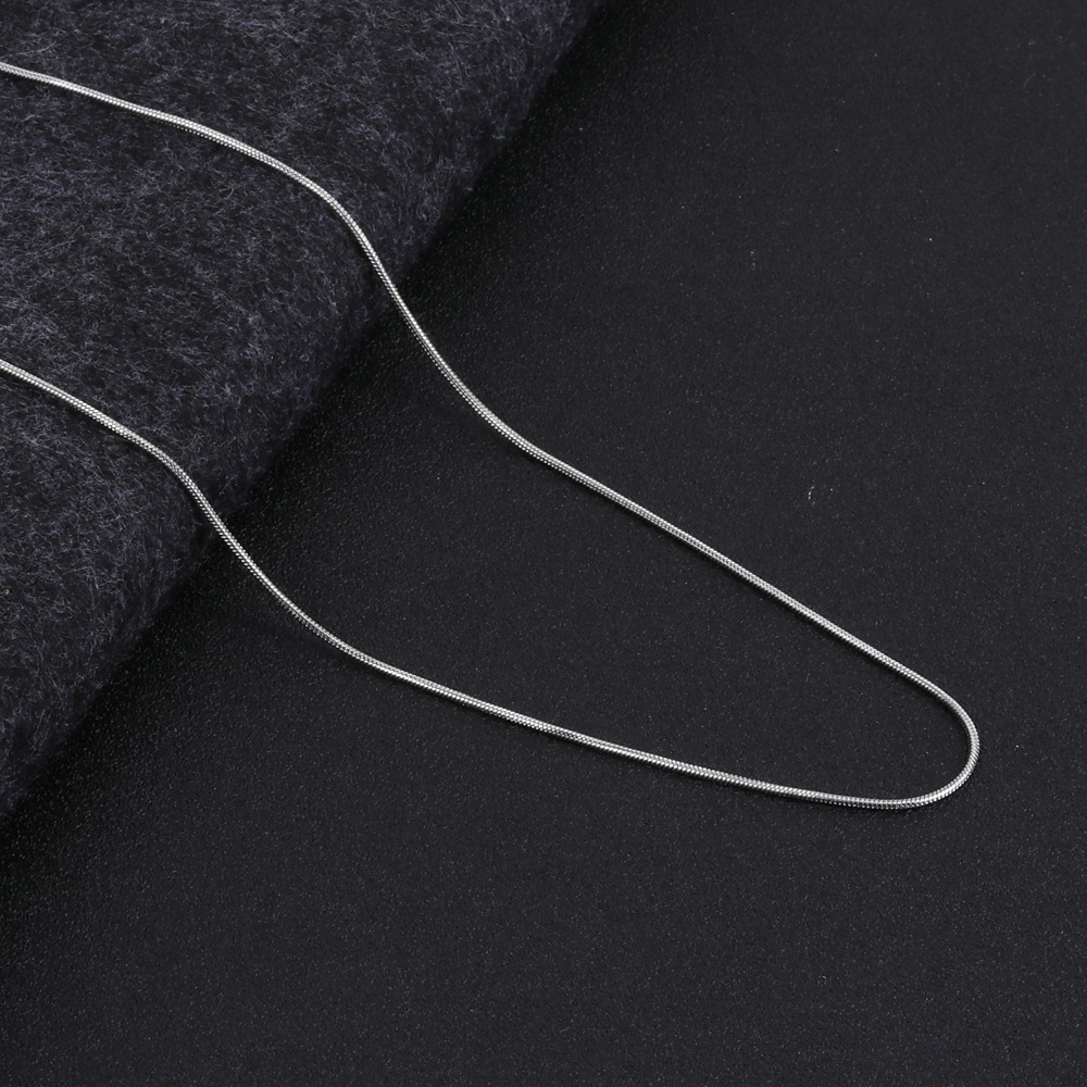 9:23C10122-round snake bone 45 5cm silver