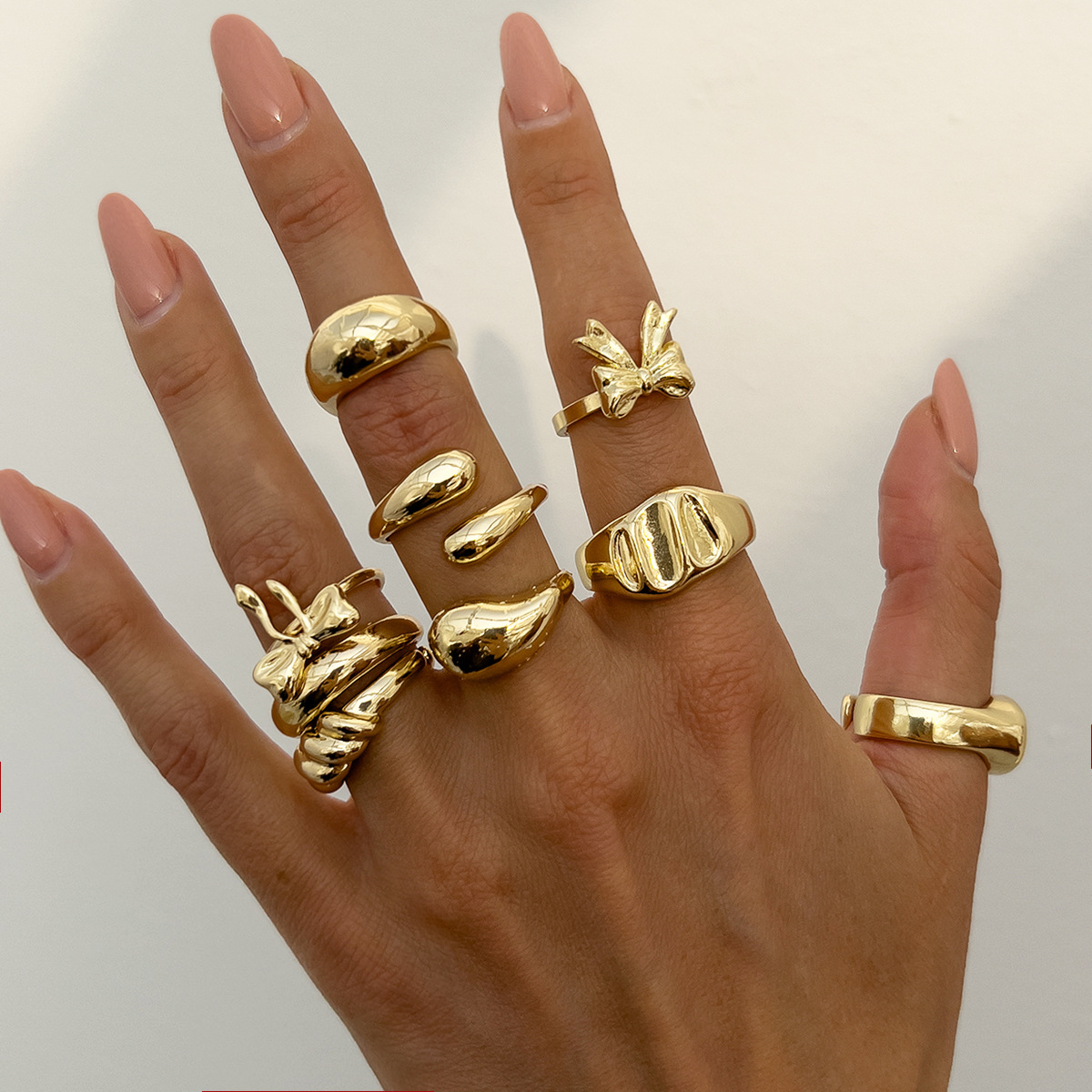 13:07 light gold 9-piece set 6060