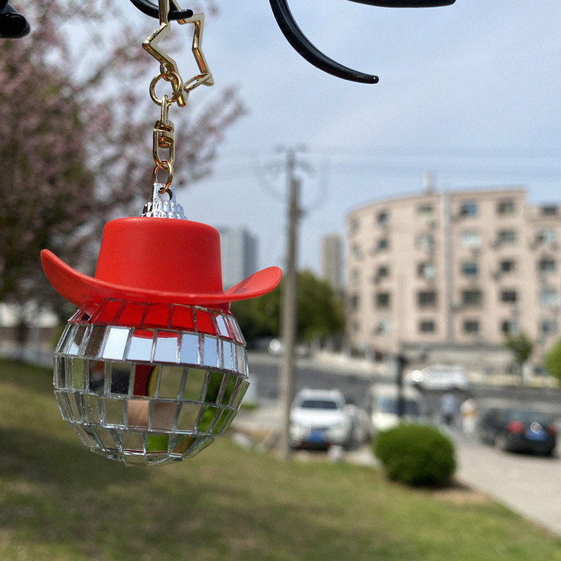 5:Red hat key chain