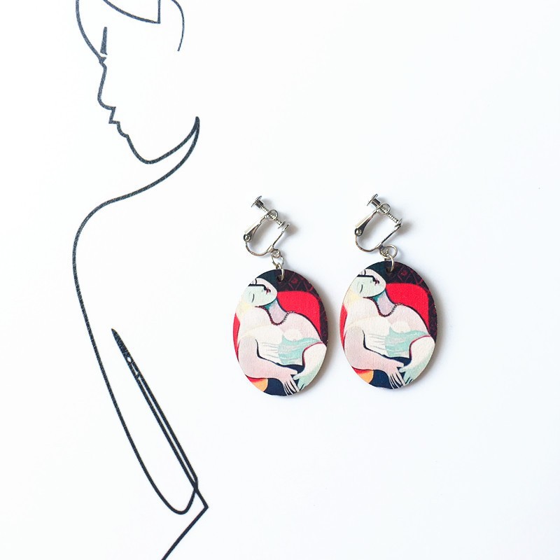 4:B section ear clip