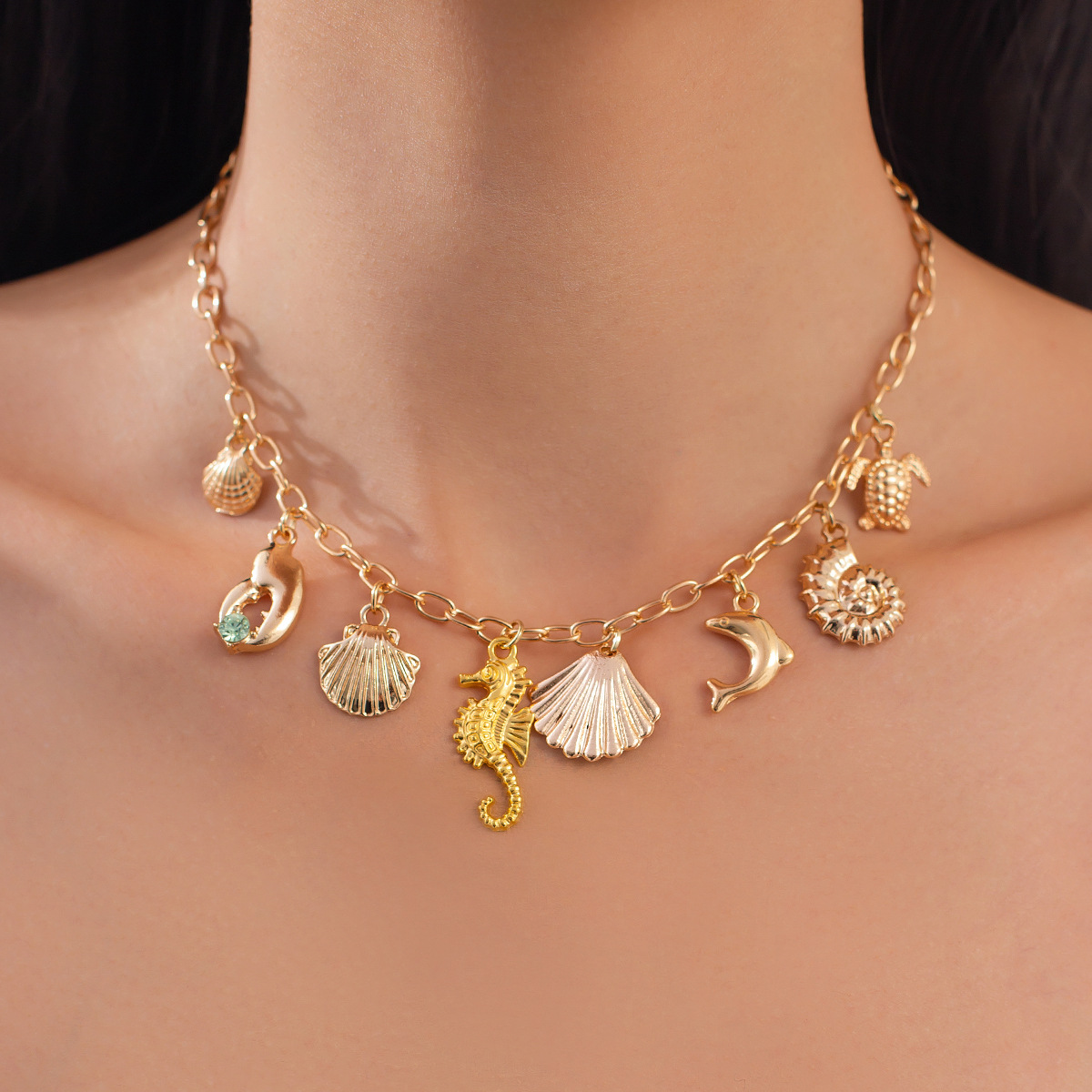 18:17 necklace-gold 7027