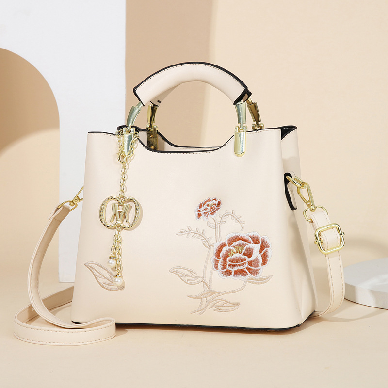 Embroidery -off-white