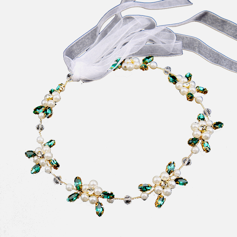 Green diamond gold thread