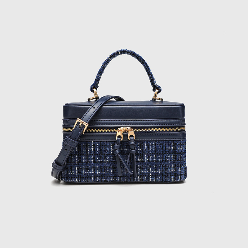 Woolen cloth blue