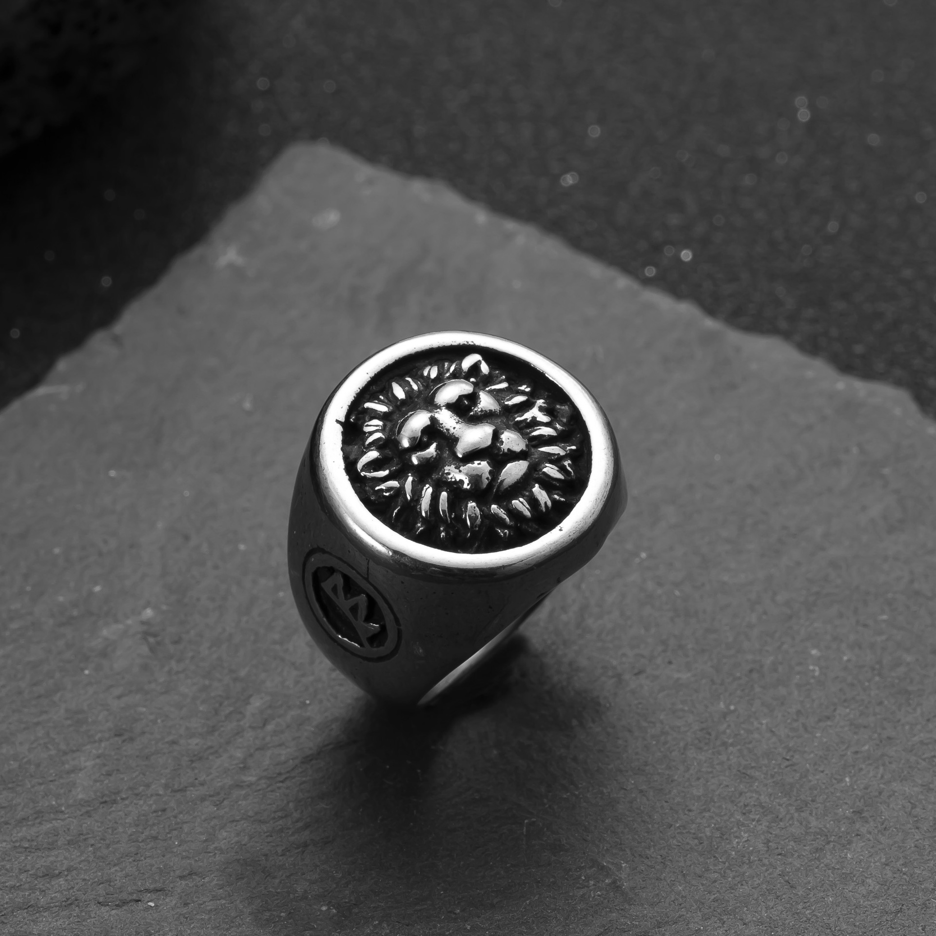 Lion head US Size #7