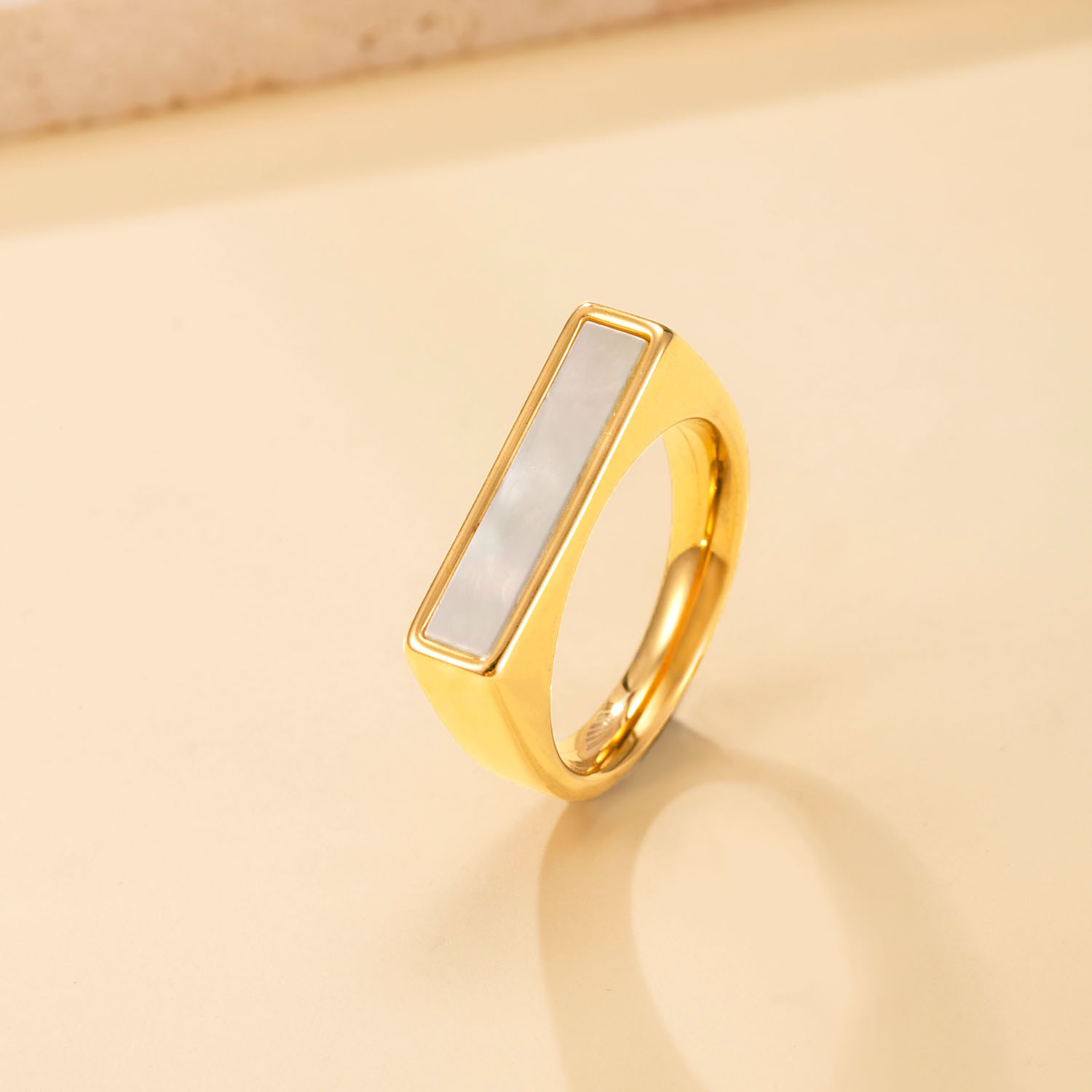 white shell US Size #11