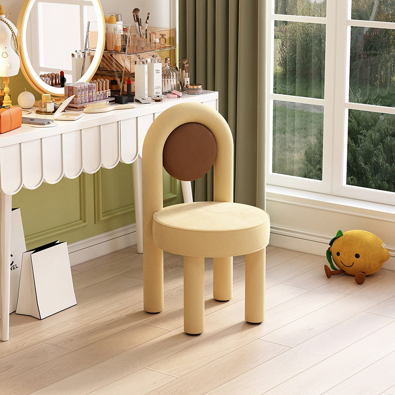 Light yellow   brown