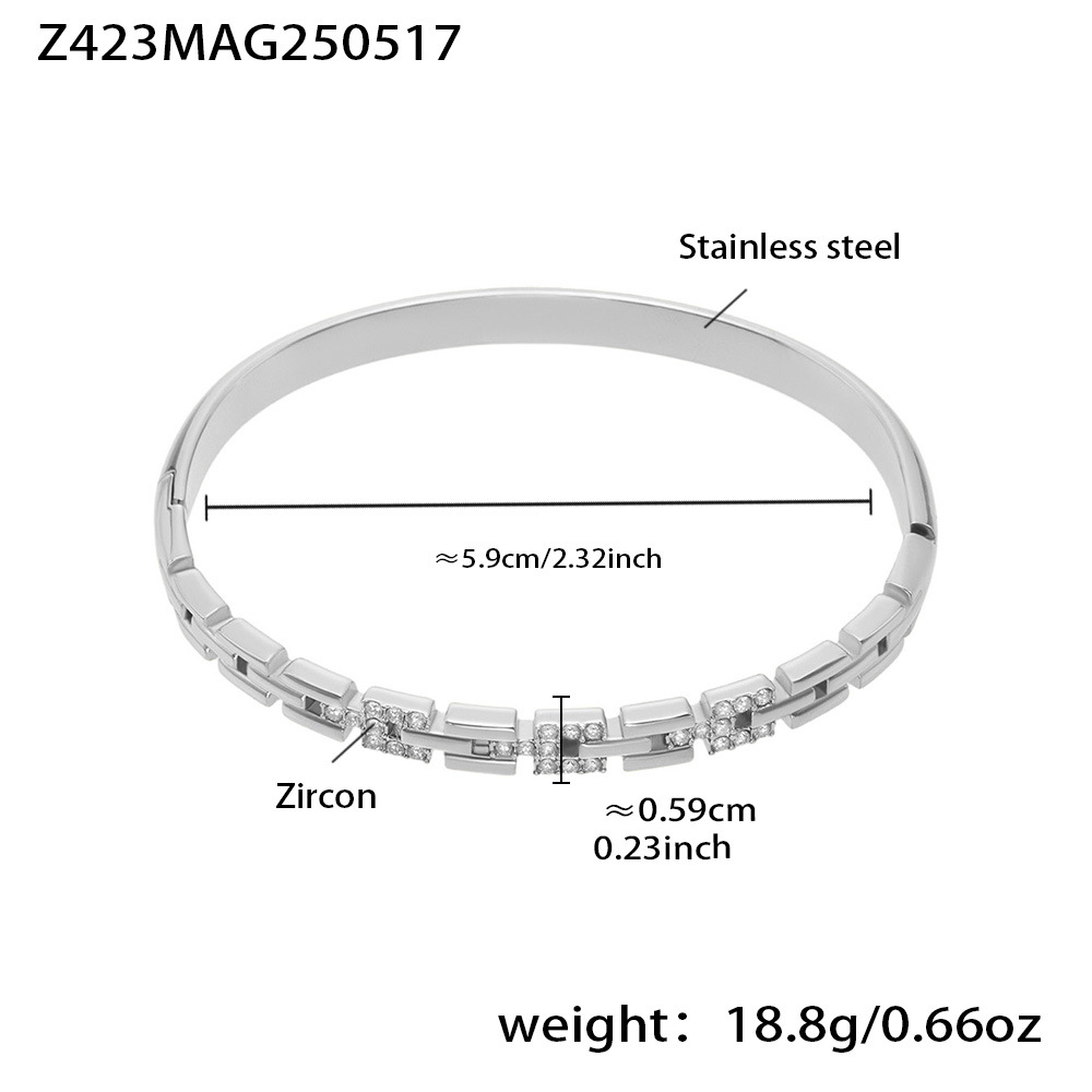 Z423- Steel white zircon