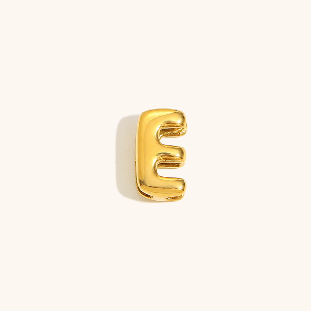 Hollow small letter pendant-gold-e