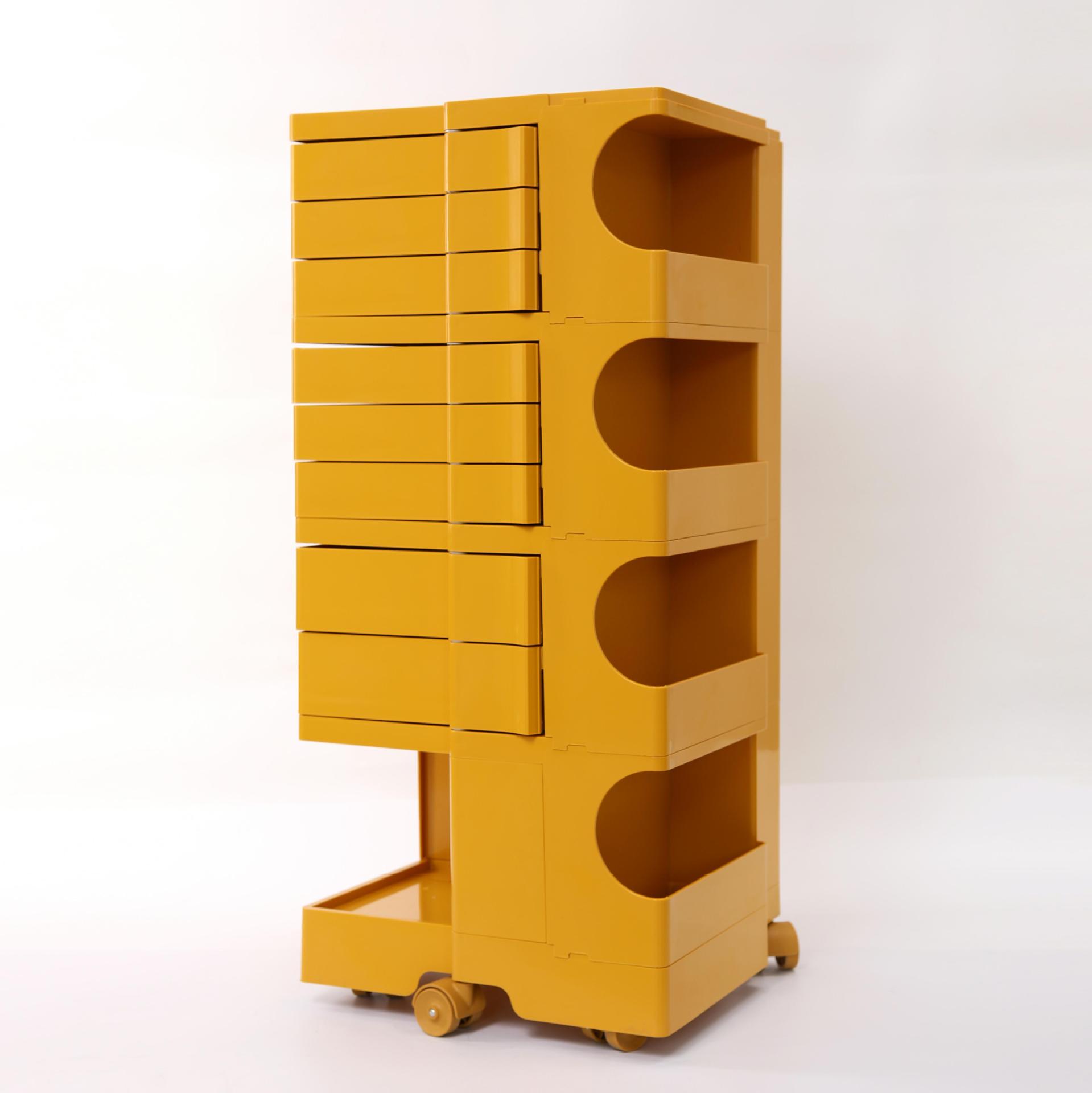 Lemon yellow (4 layers, 8 drawers)