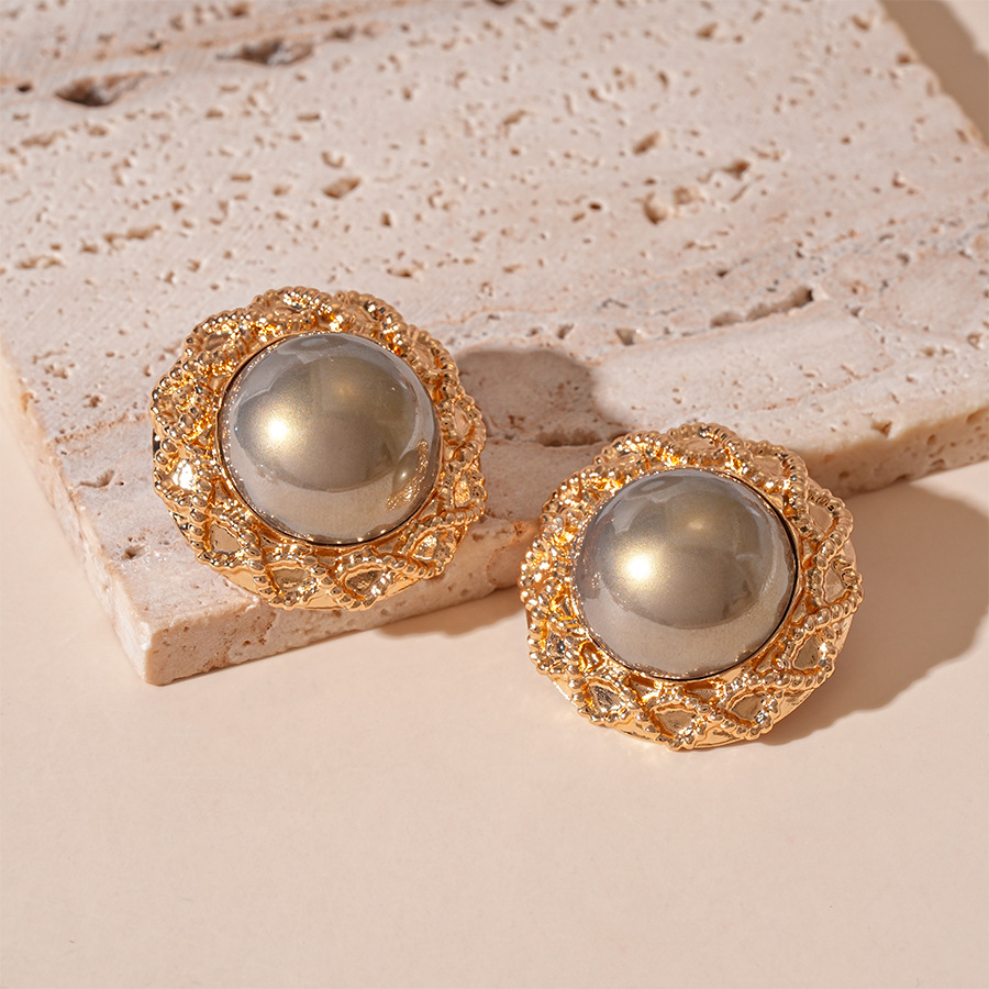 2:Silver Needle-Grey Pearl Stud Earrings