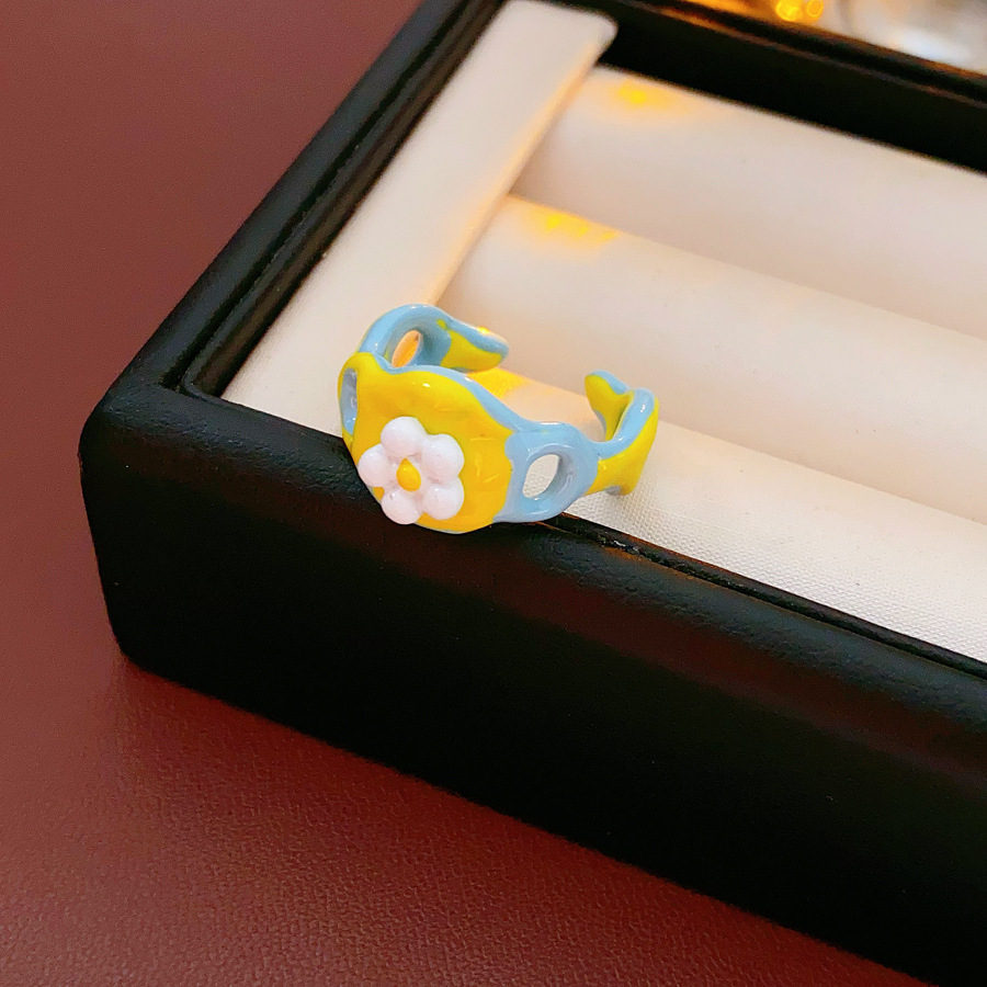 4:4#Ring-yellow-blue-flower