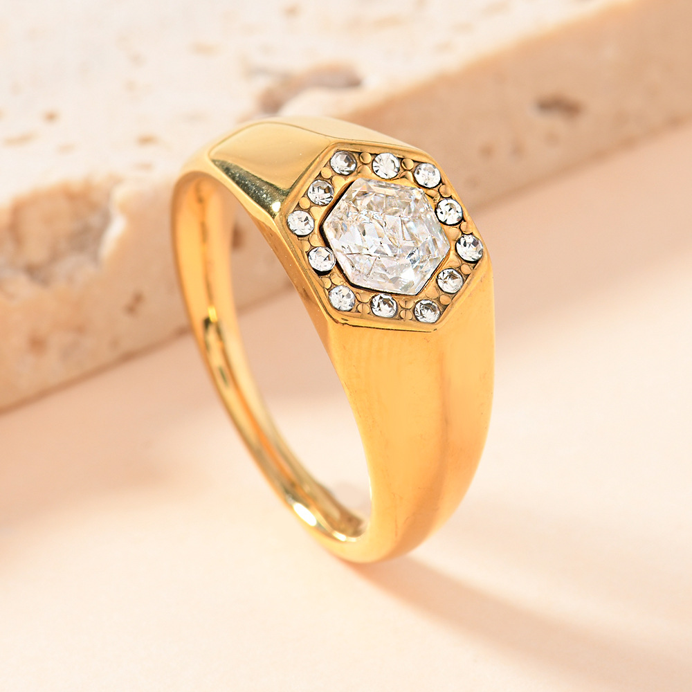 8:Gold (set with white diamonds)