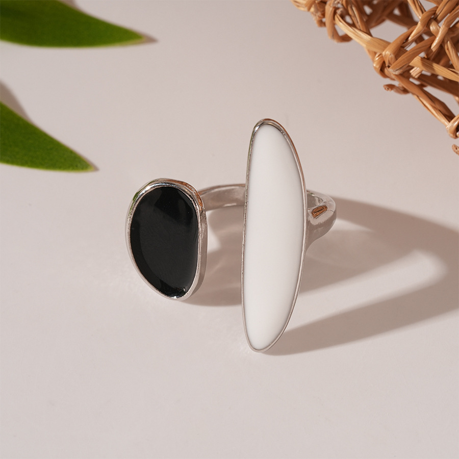 3:White Drop Oil Opening Ring