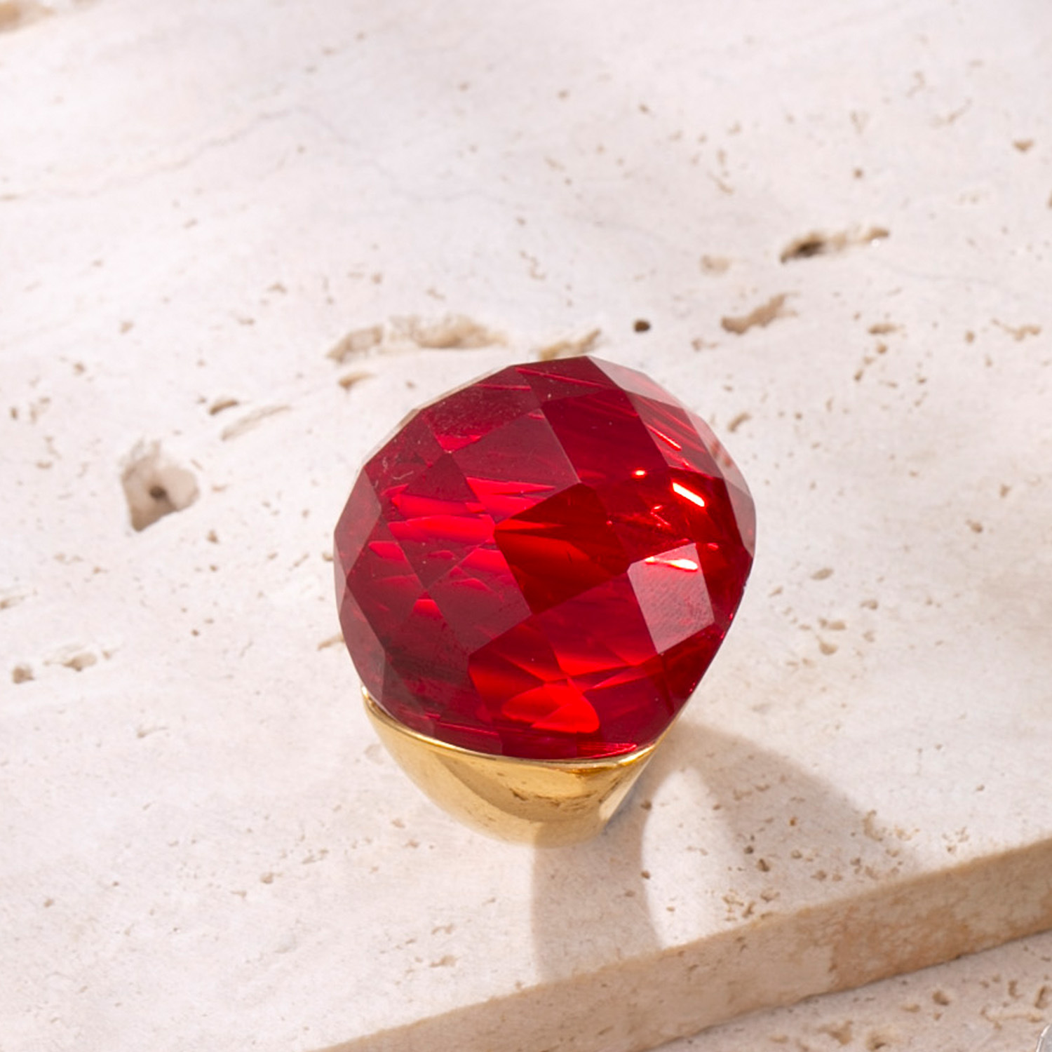 Gold-red zircon US Size #7