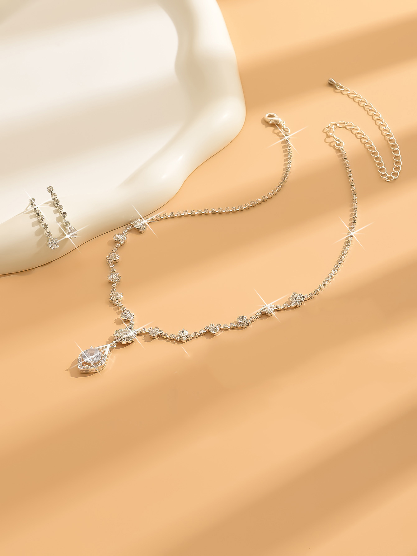 1:704 necklace and earrings set