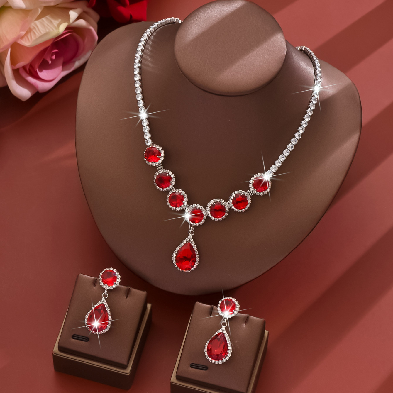 3:red necklace   earrings