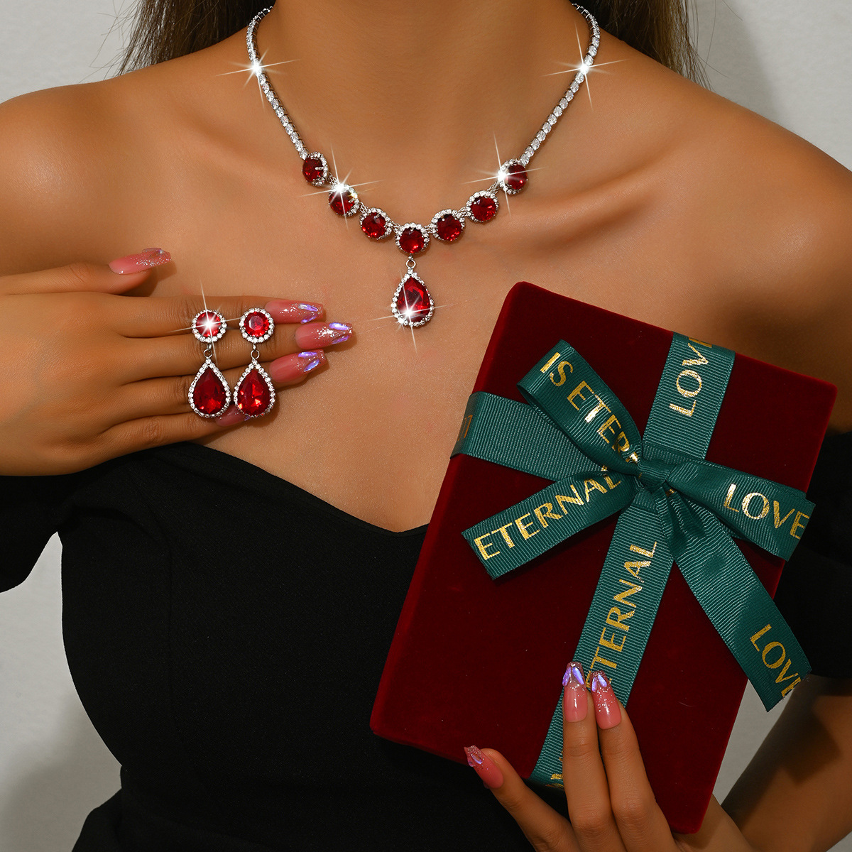 7:red necklace   earrings   large red box