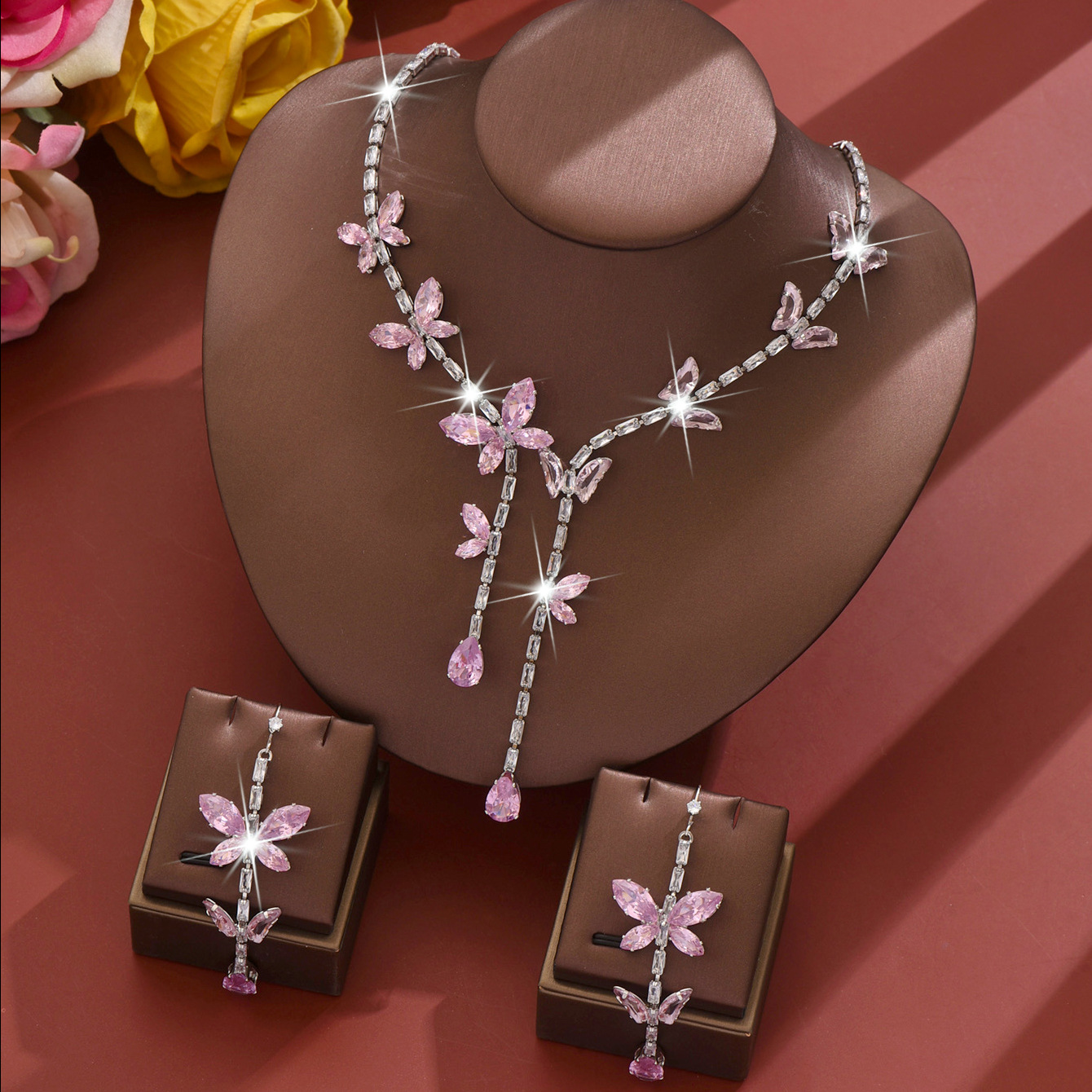 B/necklace and earring