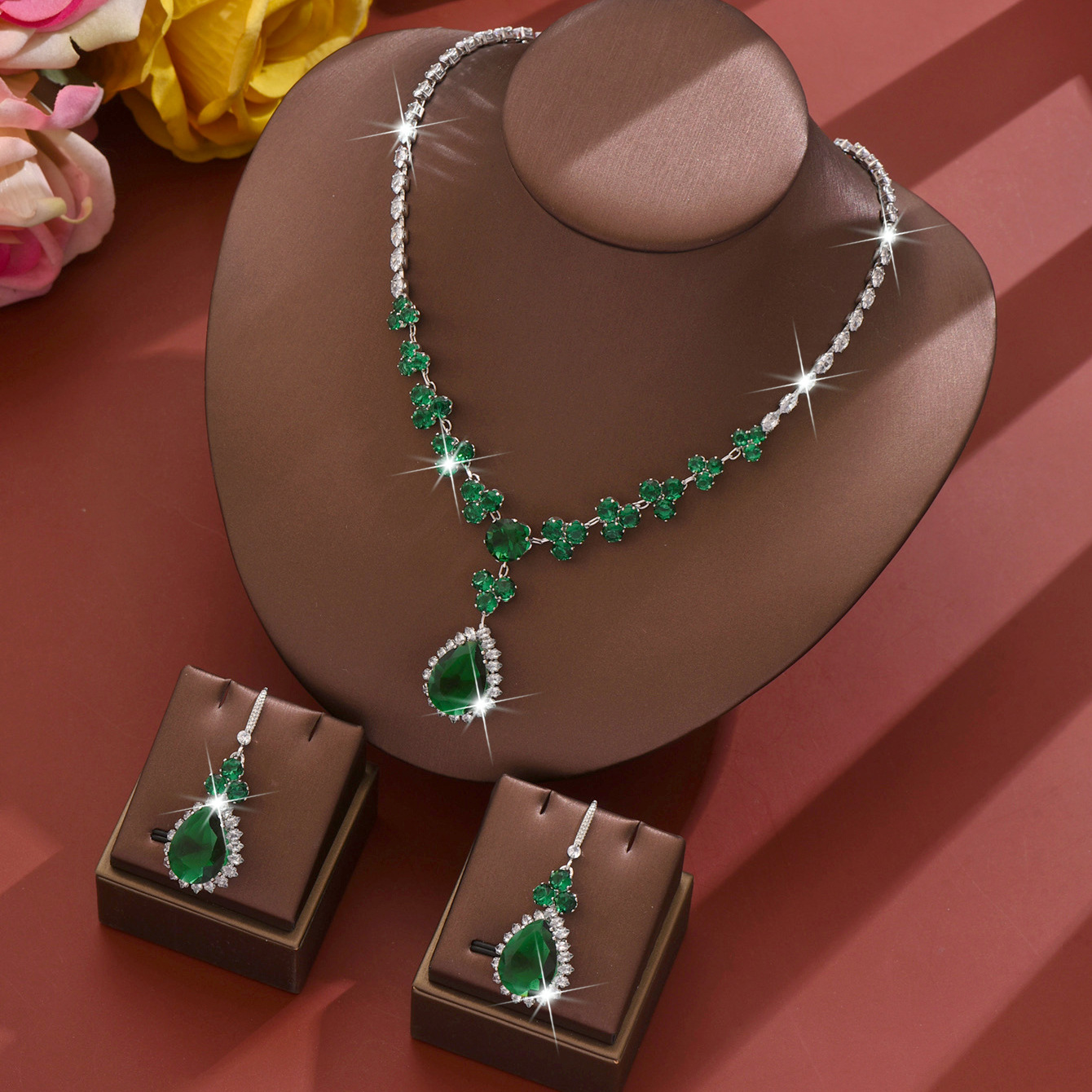 B/necklace and earring