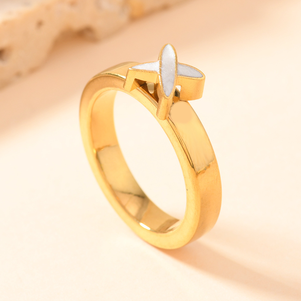 White x (small) US Size #6