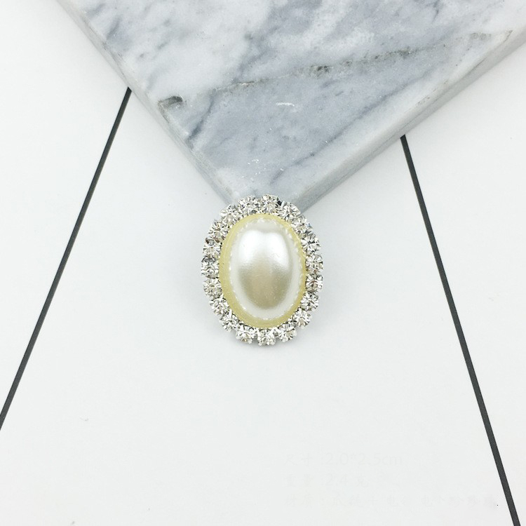 7:1179#-7 m White/1212# M White