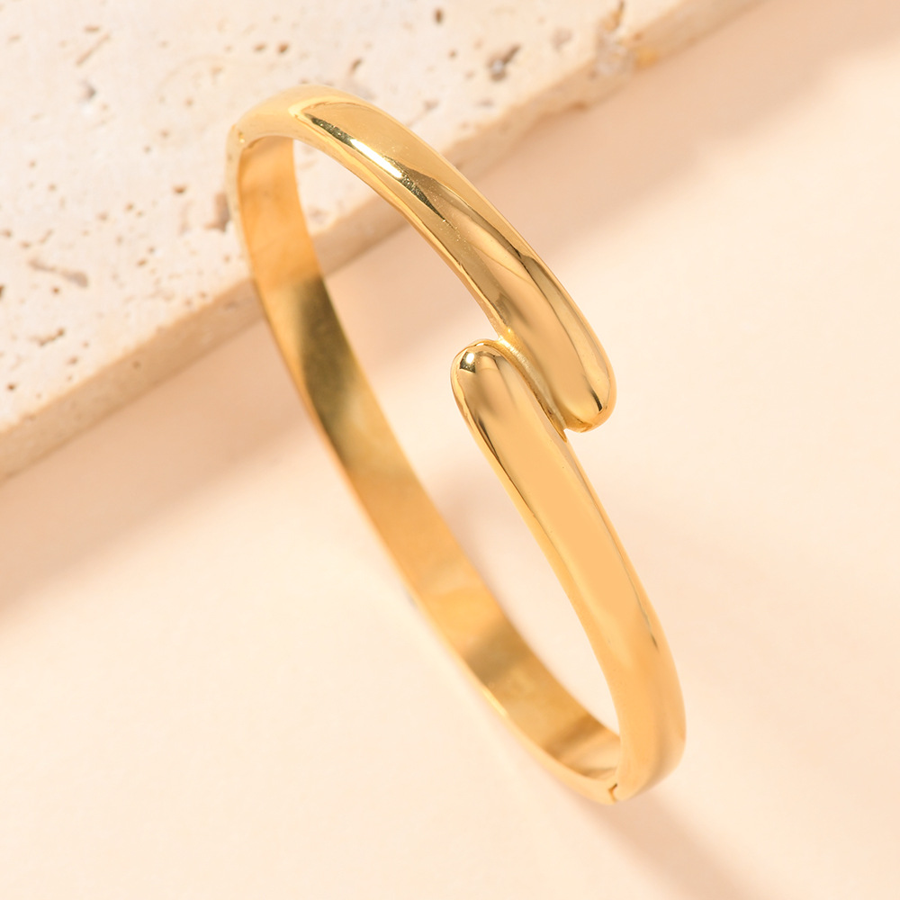 1:Water drop cross style