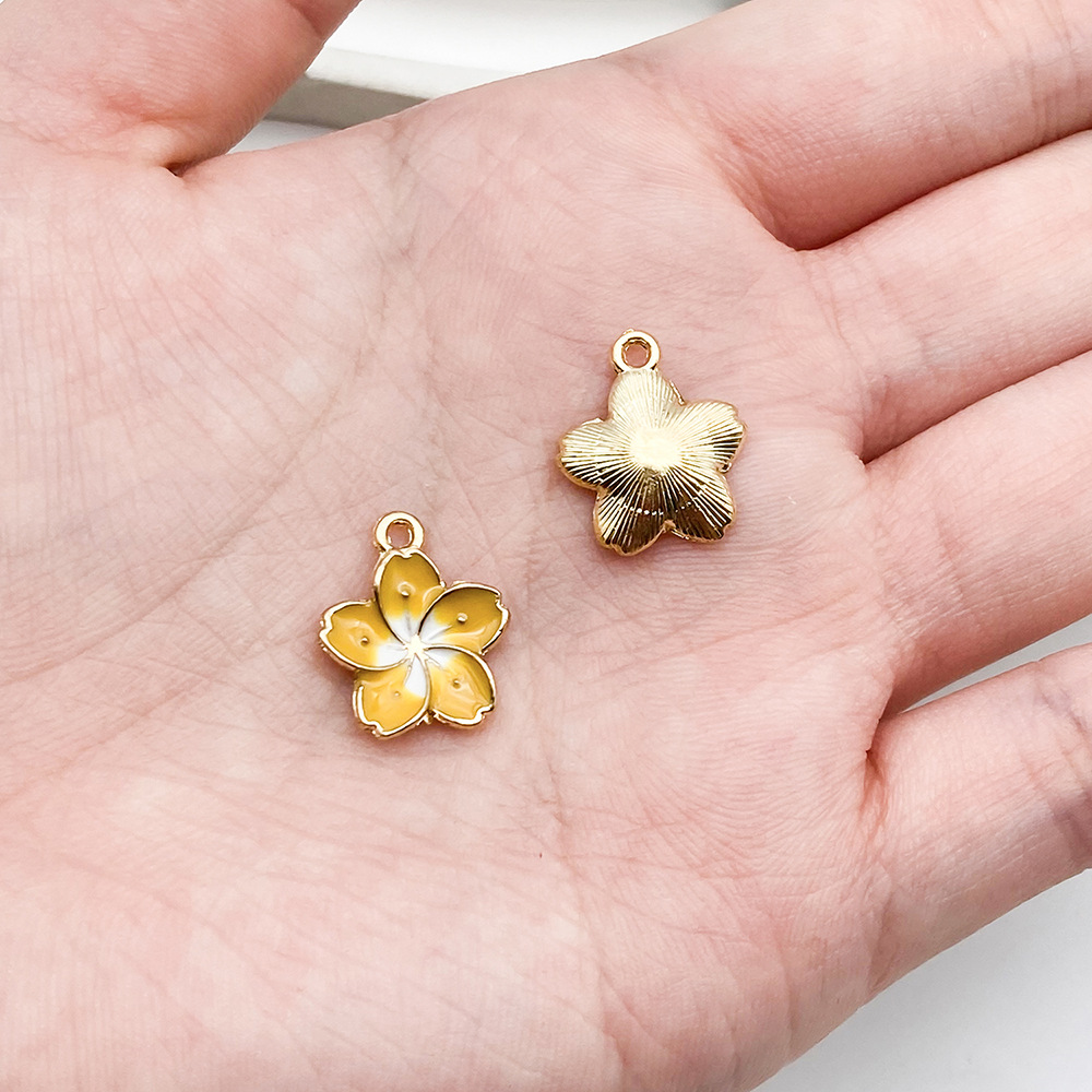 2:1 yellow drip daisies 16x13mm-19626-0.7g