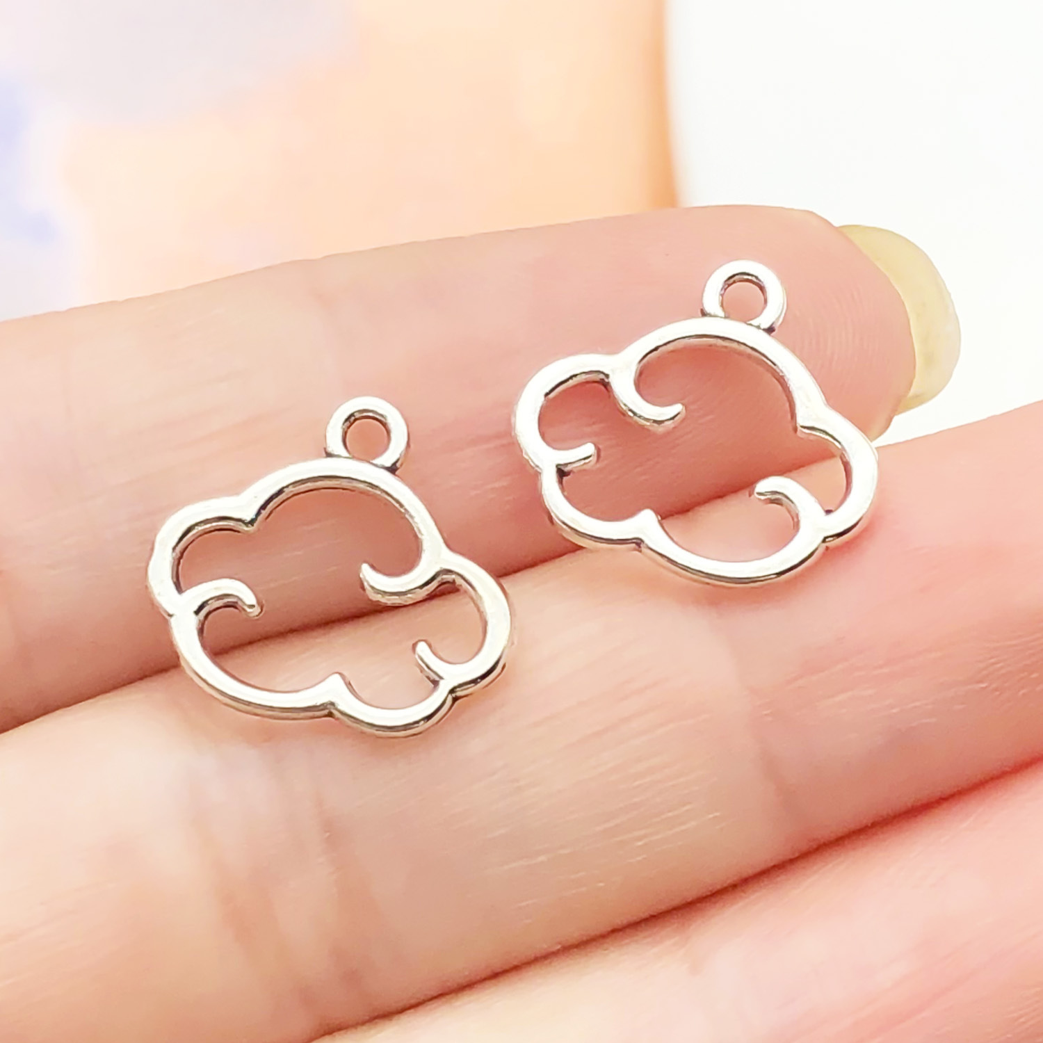 2:15489-1 ancient silver zinc alloy engraved blank cloud edge model 14x13-0.5g