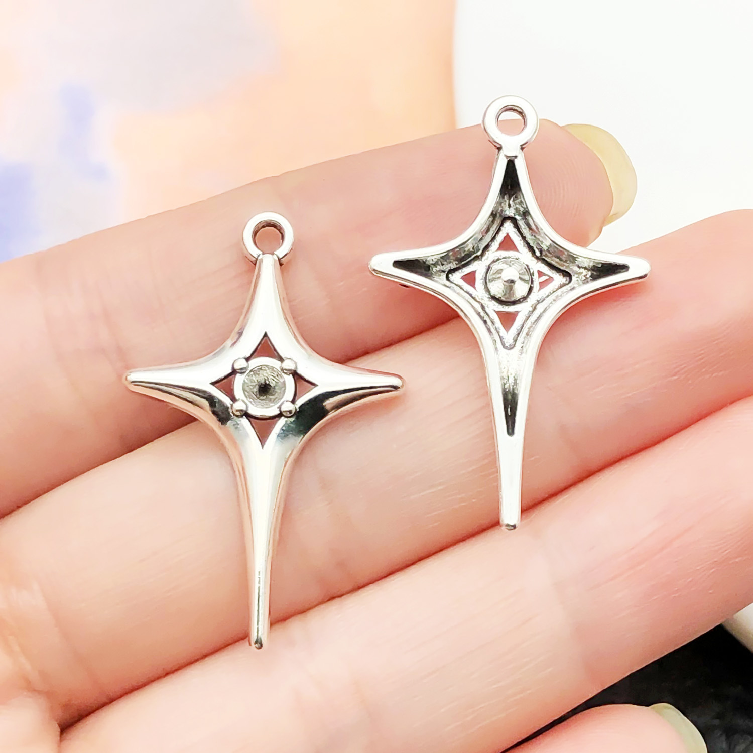 14:22342-1 ancient silver zinc alloy four-pointed star cross 31x20mm-1.3g drill bit about 3mm