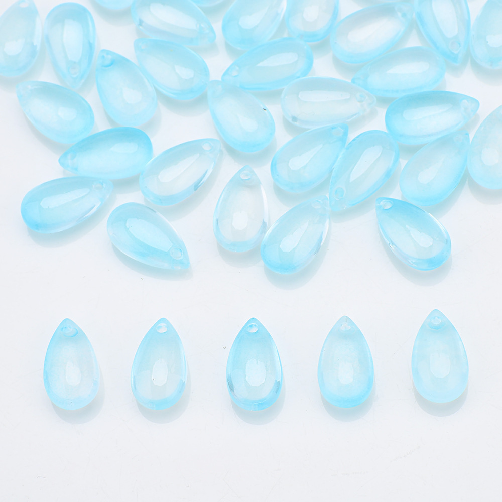 17:Lake blue and white