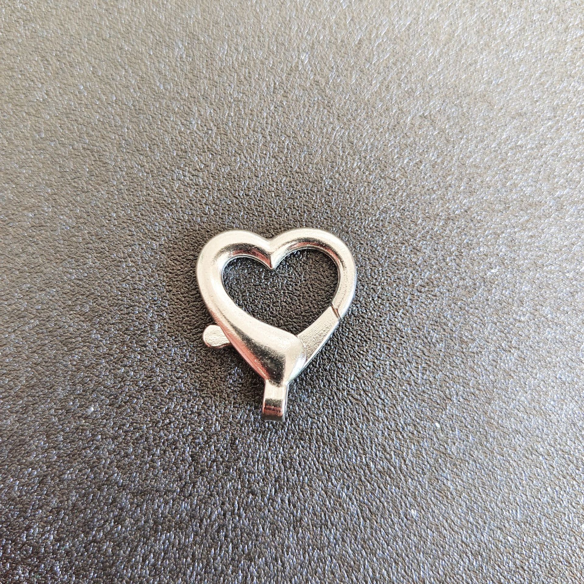 4:White k silver love buckle (cannot be rotated)