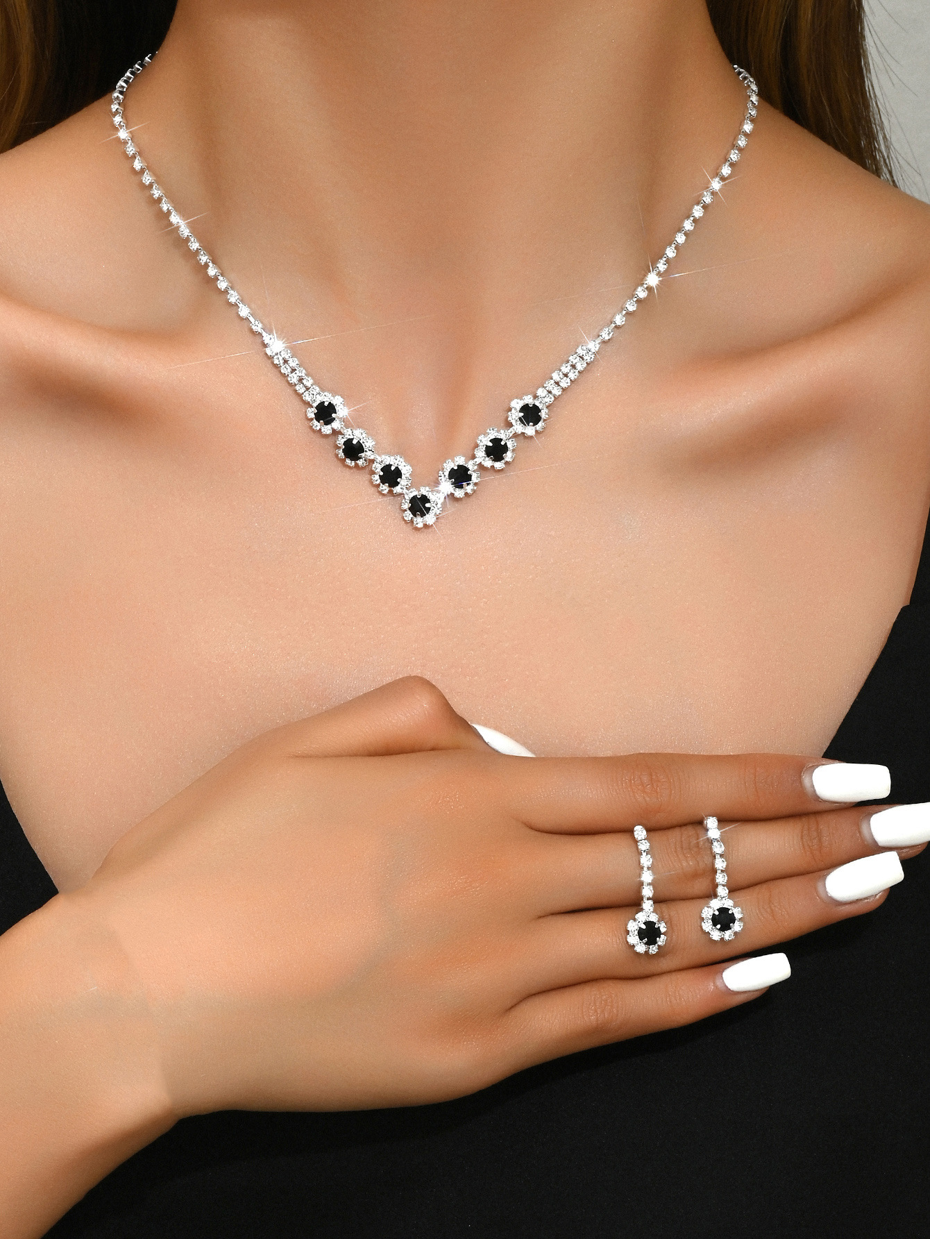 12:L/ black necklace earrings