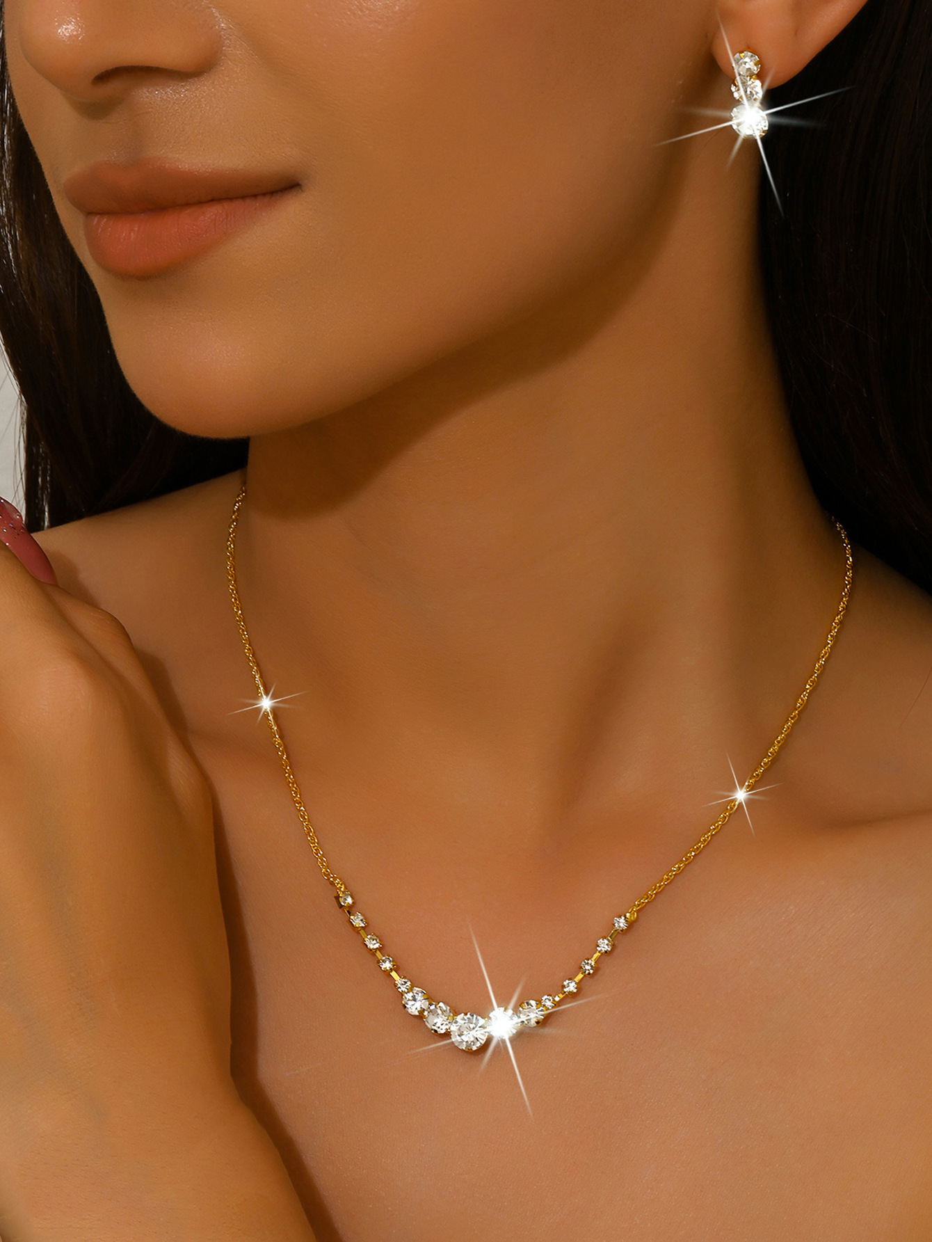 2:gold necklace earrings